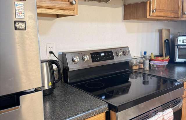 2800 Somerset Drive photos photos