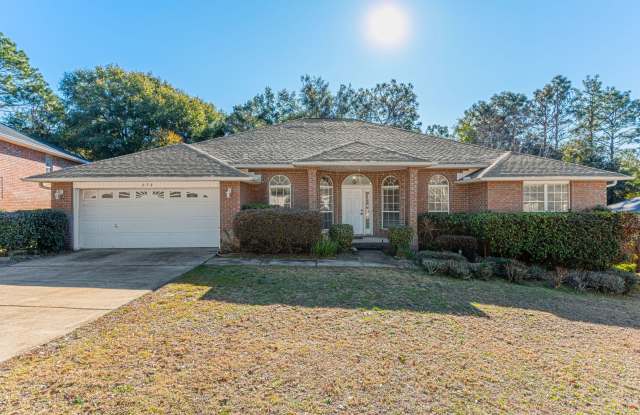 Large 4 bedroom in Crestview! - 654 Territory Lane, Crestview, FL 32536