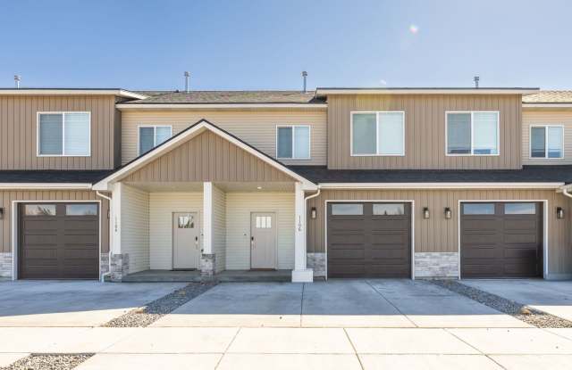 MODERN 3 BED 2.5 BATH TOWNHOME IN SAINT ANTHONY Gallery 1