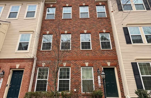 7018 FOXTON Way photos photos