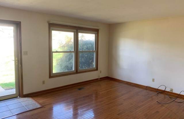 1071 Okrina Drive - 1071 Okrina Drive, Church Hill, TN 37642