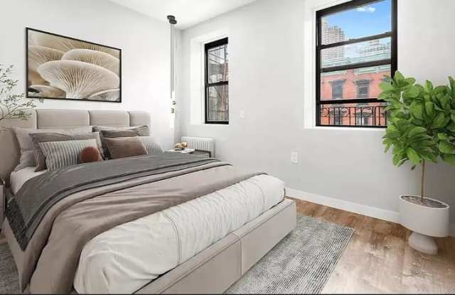 437 West 46th Street photos photos