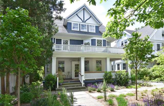 17 Meadow Avenue - 17 Meadow Avenue, Bronxville, NY 10708