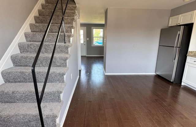 8031 WYNBROOK Road Gallery 4