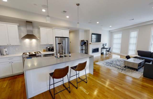275 Old Colony Avenue - 275 Old Colony Avenue, Boston, MA 02127