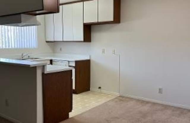 5908 Cedros Avenue photos photos