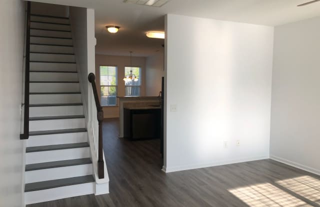 Wyngate Townhouse for Rent $500.00 First Mo Rent Gallery 3