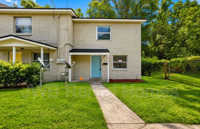 1842 Broadway Ave photos photos