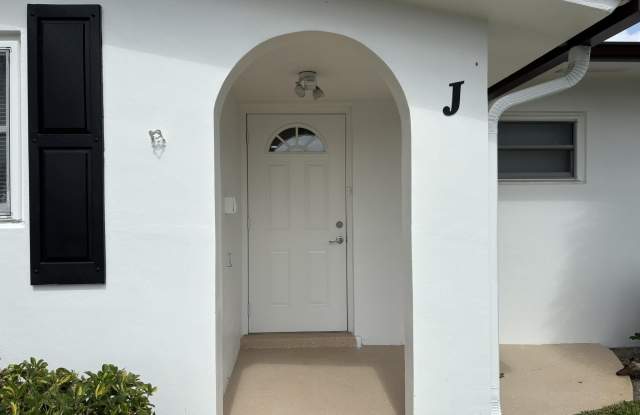 2930 CROSLEY Drive E Gallery 2