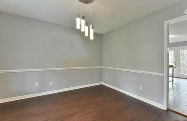 4112 Lazyriver Lane Gallery 4