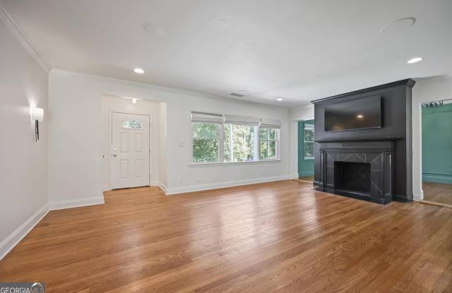 2134 Beecher Circle SW Gallery 3