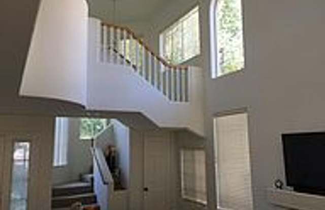 Beautiful 3 bd/2.5 bath Newbury Park Home Gallery 4
