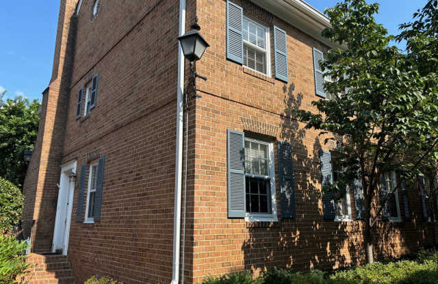 Alexandria/Watergate of Alexandria - 1037 N Pitt St - $4,250.00 photos photos