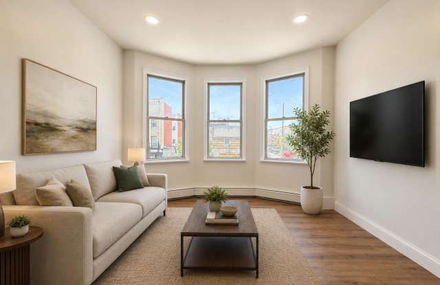 892 BROADWAY Gallery 3