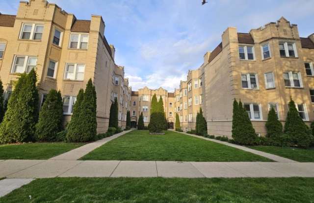 6545 N Francisco Avenue photos photos