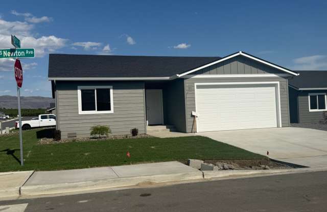 New Construction 3 bed, 2 bath! - 311 South Newton Avenue, Douglas County, WA 98802