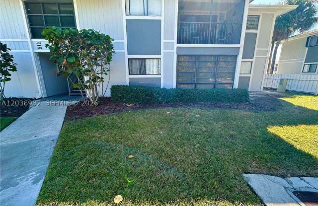9703 Hammocks Blvd photos photos