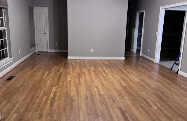 785 Mountain Trail Gallery 4