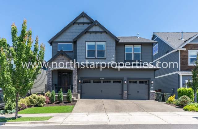 Stunning Like-New Bonny Slope Residence with Sweeping Views Gallery 1