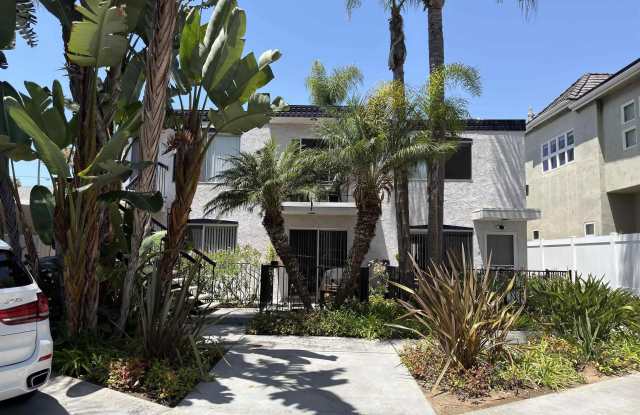 1114 Thomas Avenue Gallery 2