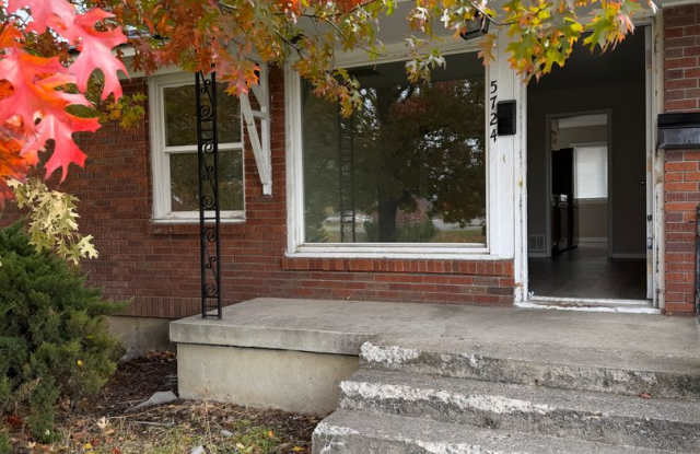 Duplex for Rent - 5724 North Assembly Street, Spokane, WA 99205