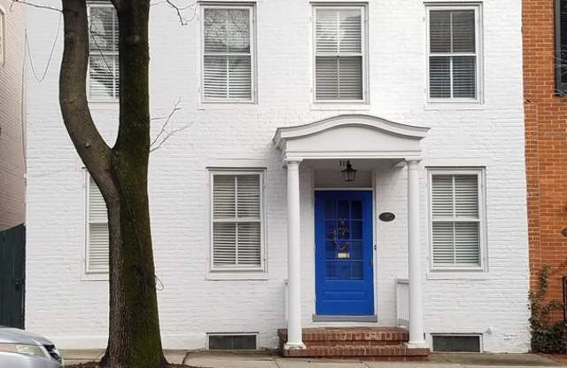 Beautiful single family home in historic Downtown Frederick available mid-October! Gallery 3