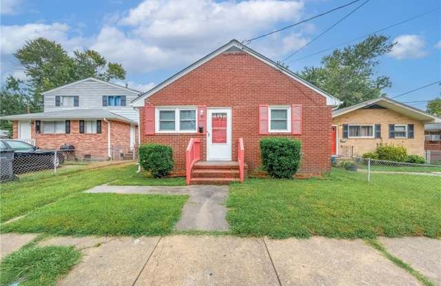 203 W Kelly Avenue - 203 West Kelly Avenue, Hampton, VA 23663
