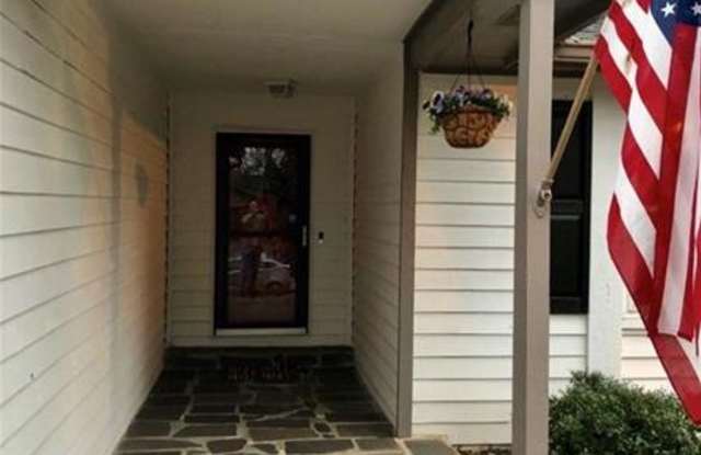 180 Ansley Court Gallery 3