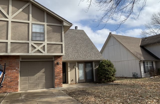 804 Nw 37th St - 804 NW 37th St, Blue Springs, MO 64015