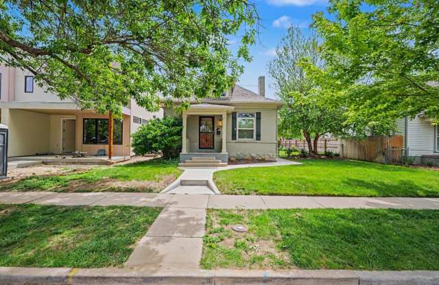 Beautifully Preserved Englewood Home with Fenced Backyard photos photos Beautifully Preserved Englewood Home with Fenced Backyard photos photos