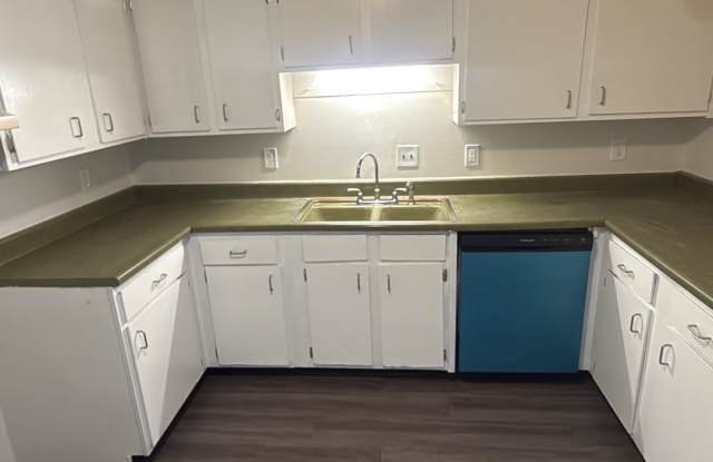 1083 Harold Drive - 1 Gallery 2