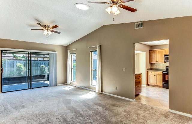 8653 DEERMOSS WAY W Gallery 4