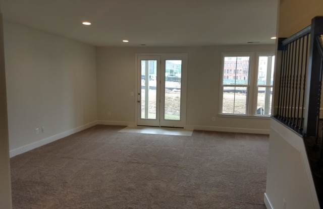 42362 PIPER CREEK TERRACE Gallery 3