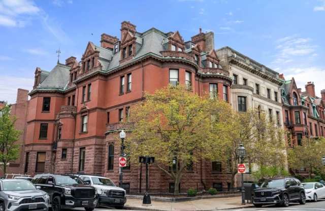 17 Gloucester Street - 17 Gloucester Street, Boston, MA 02116