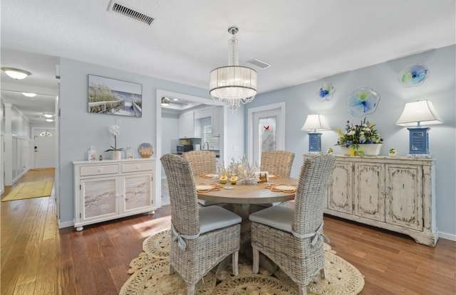 676 Royal Palm Place Gallery 3