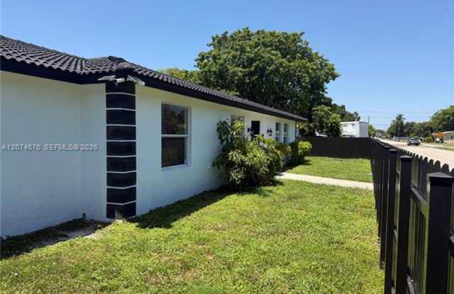 5201 SW 22nd St # 5201, West Park, FL 33023 photos photos