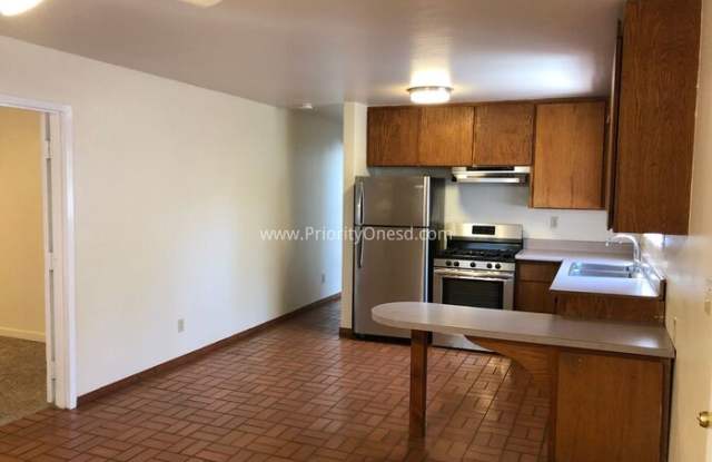 5738 Adelaide Avenue Gallery 2