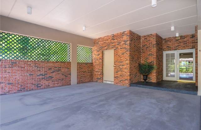 1156 DELANEY AVENUE Gallery 4