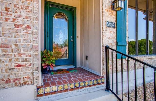 5807 Yacht Club Drive Gallery 3