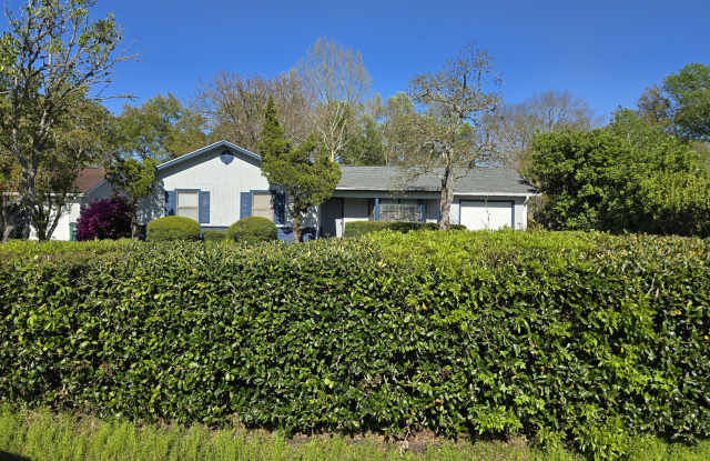 425 Sunnyside Drive photos photos