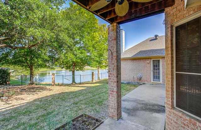 2405 Greenwich Drive Gallery 2