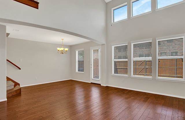 1038 Lucy Lane Gallery 3