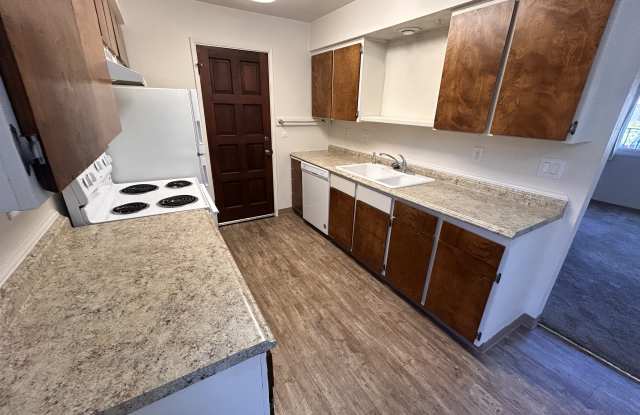 225 N 8th St - 225 North 8th Street, Central Point, OR 97502