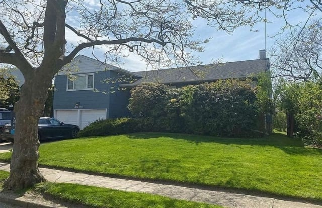 69 Tioga Avenue - 69 Tioga Avenue, Atlantic Beach, NY 11509
