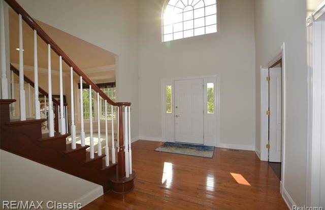 25020 HADLOCK Drive Gallery 4