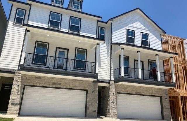 21518 JAMES CHARLES Gallery 1
