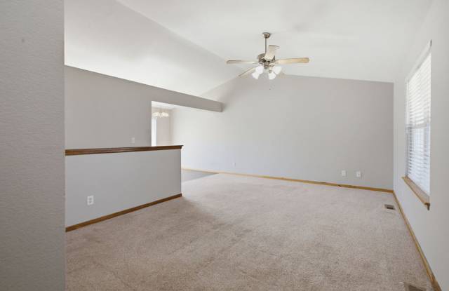 AVAILABLE NOW –   3 BD, 2 BA, 2 Car Garage - Pet Friendly | Wellington, CO Gallery 4