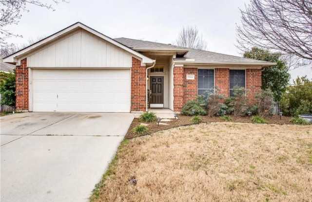 5904 Summerfield Drive - 5904 Summerfield Drive, Arlington, TX 76018