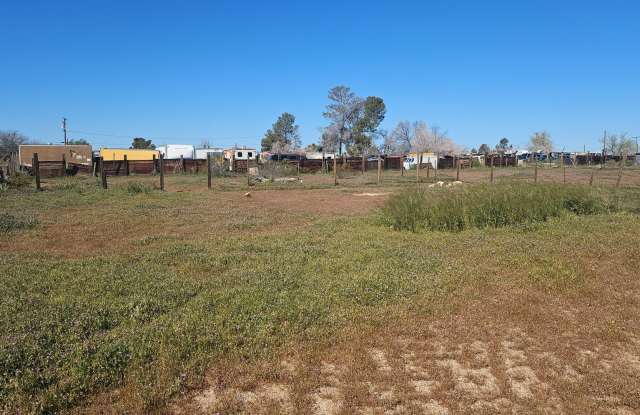 Rural Living at Its Finest – 2BR Home with Open Desert Views. Gallery 4