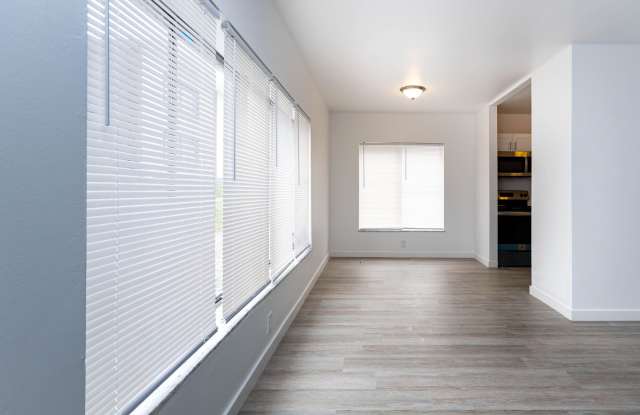 Cozy 2-Bedroom Apartment with Convenient Amenities Gallery 3